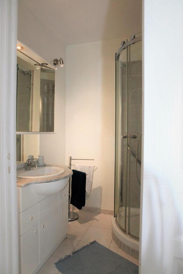 Appartement T3 Plein Centre Saint-Raphael  Ngoại thất bức ảnh