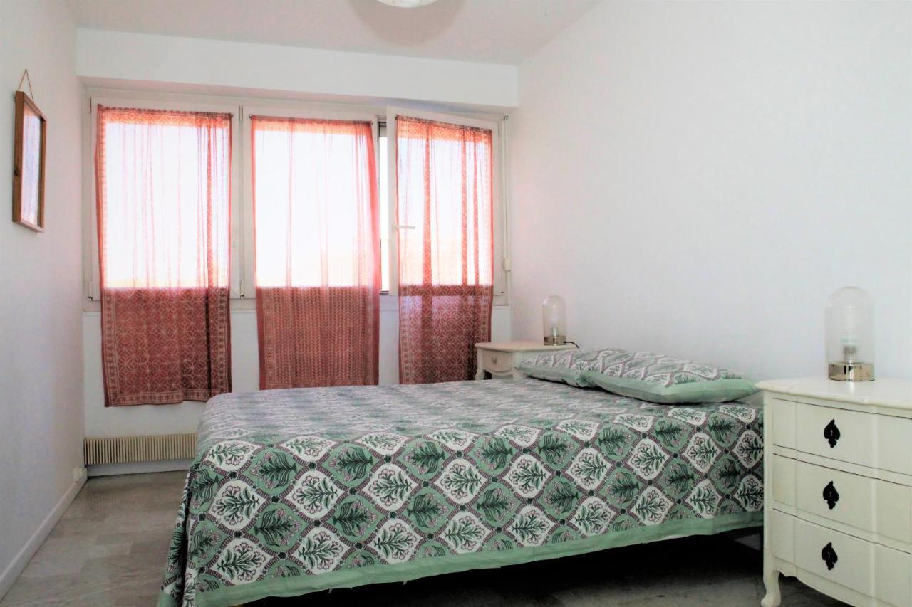 Appartement T3 Plein Centre Saint-Raphael  Ngoại thất bức ảnh